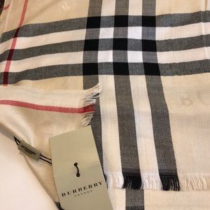 Burberry pashmina scarf